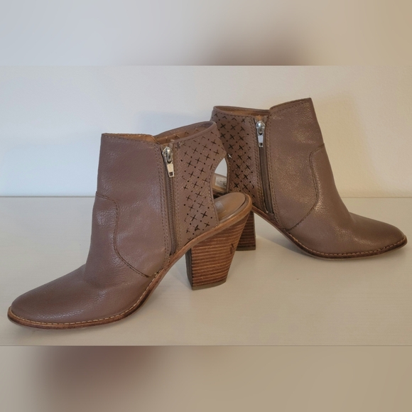 Dolce Vita Open heal buckle boot Sz 9 - Picture 3 of 8
